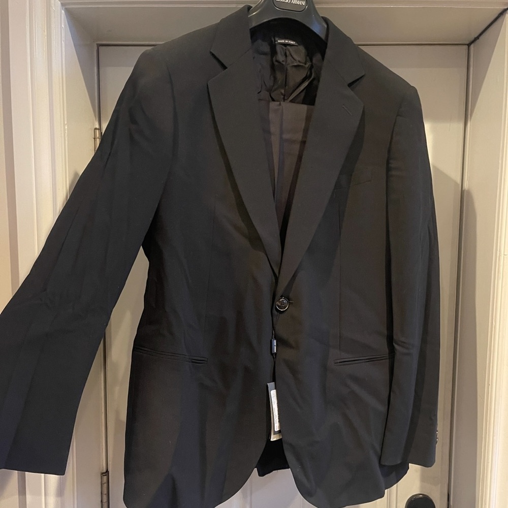 Giorgio Armani suit - Picture 3 of 9